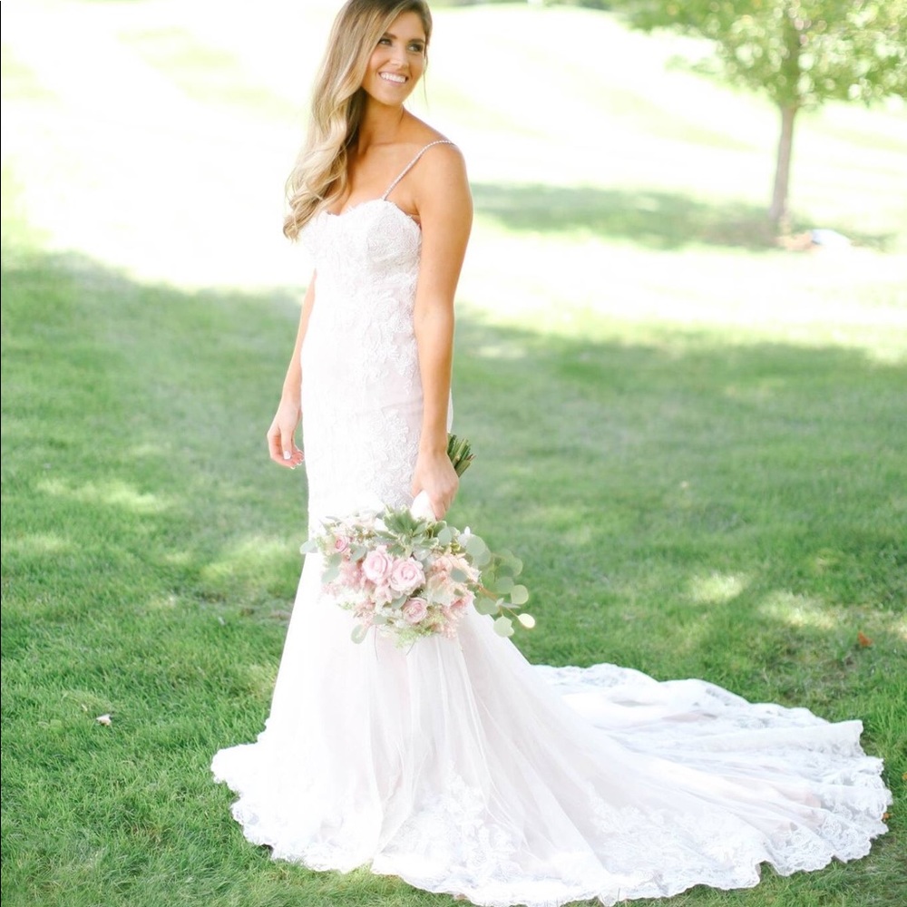Wedding dress